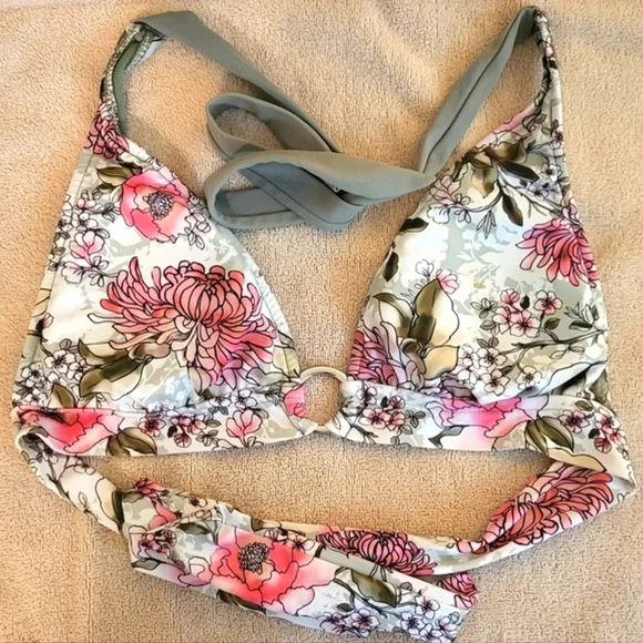 Mossimo Supply Co. Floral Bikini Top In Pink and Green (Size‎ M) - Picture 7 of 14
